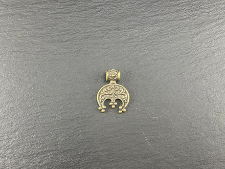 "Лунница 3-х рогая" с растительным орнаментом