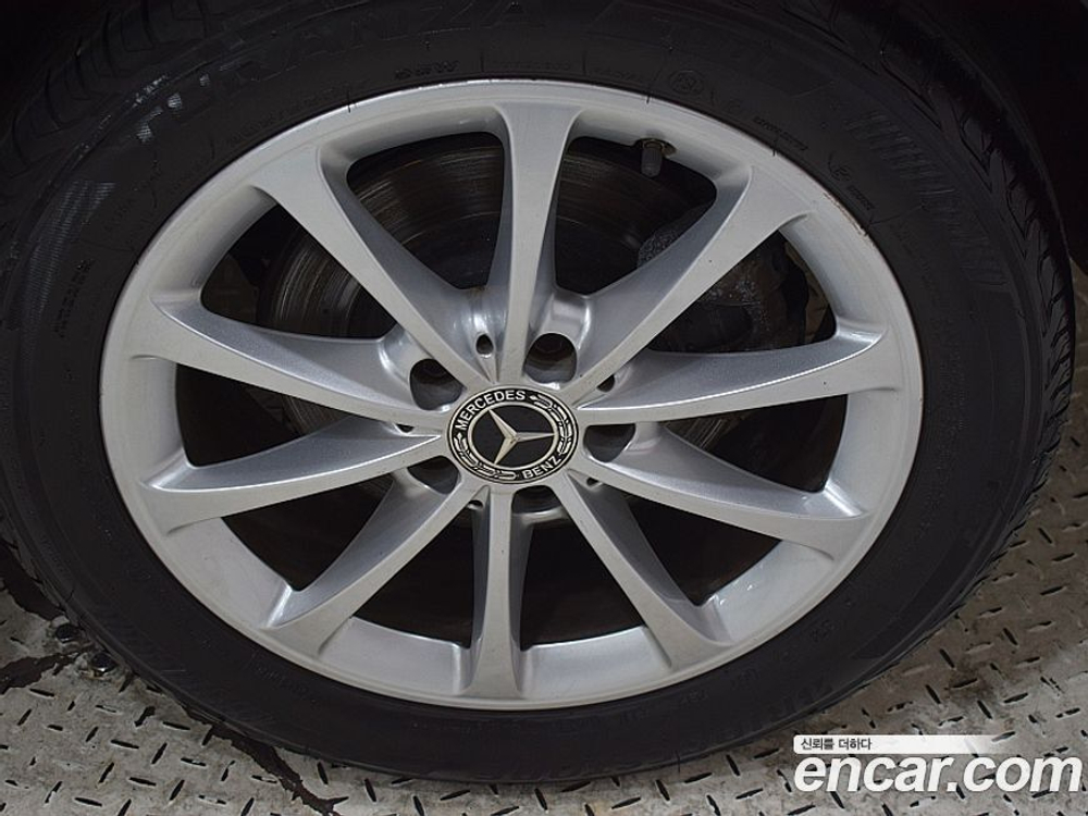 Mercedes-Benz A-Class W177 A220 Sedan (06.2020)