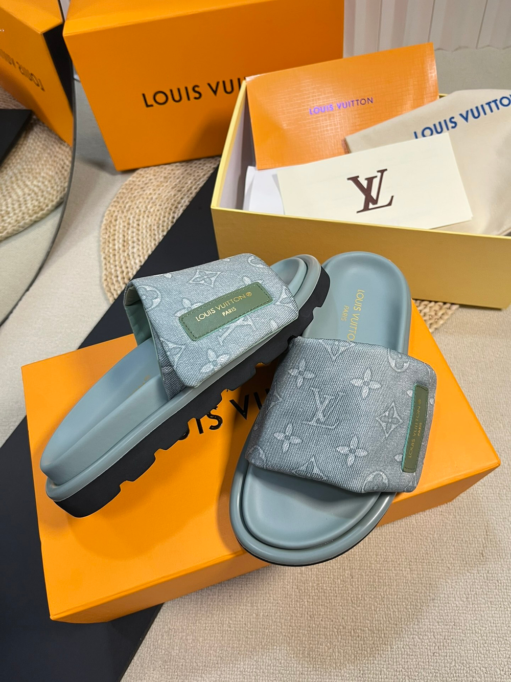 Louis Vuitton Pool Pillow Flat Comfort Mule
