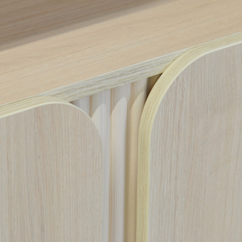 Дизайнерская тумба Ола 2 двери, шкаф-буфет на ножках, 120х40х75 см, ЛДСП/сосна