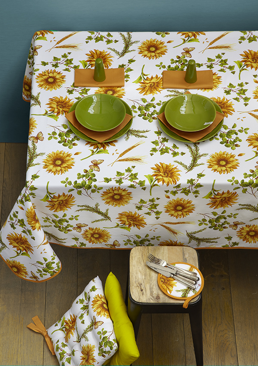 Скатерть 150 Tag House 3654 Sun