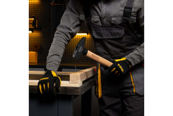 Слесарный молоток Denzel 1000 г, кованый квадратный боек, буковая рукоятка 10437