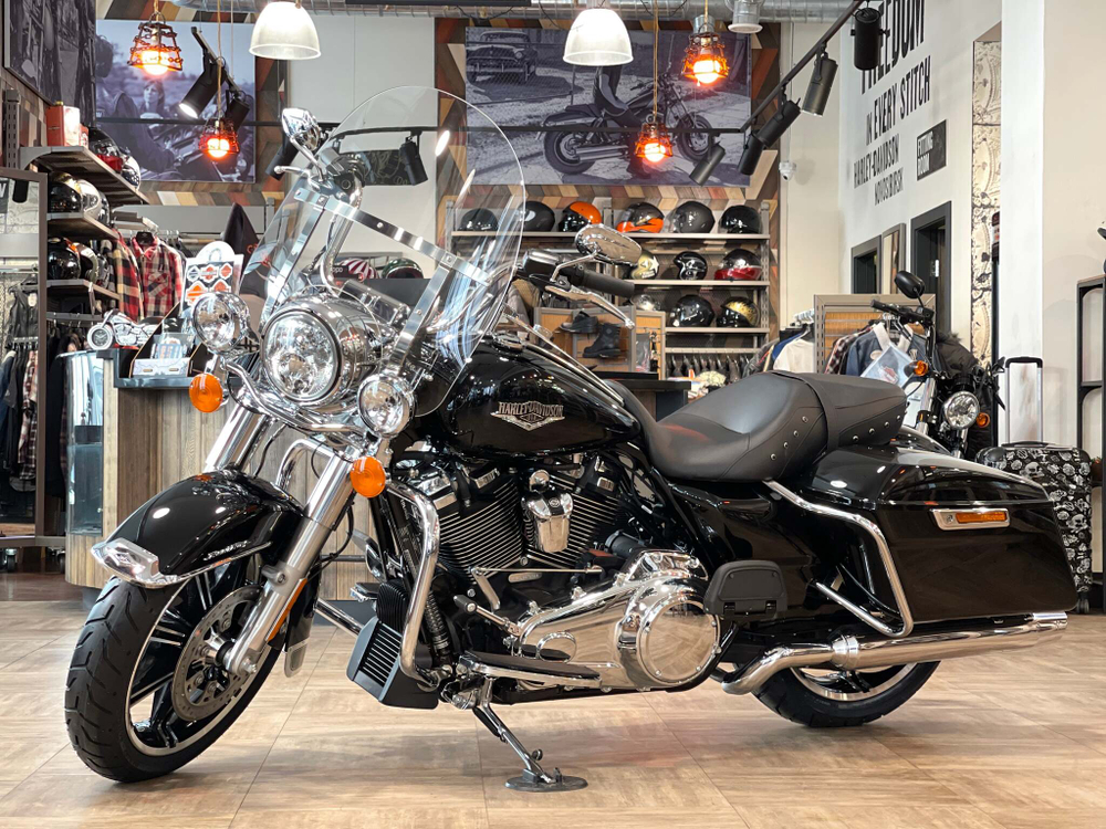 Road King Harley-Davidson 2021 Vivid Black
