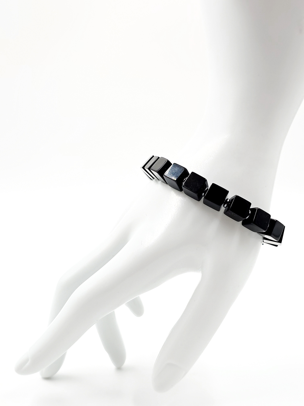 Браслет на руку из натурального янтаря