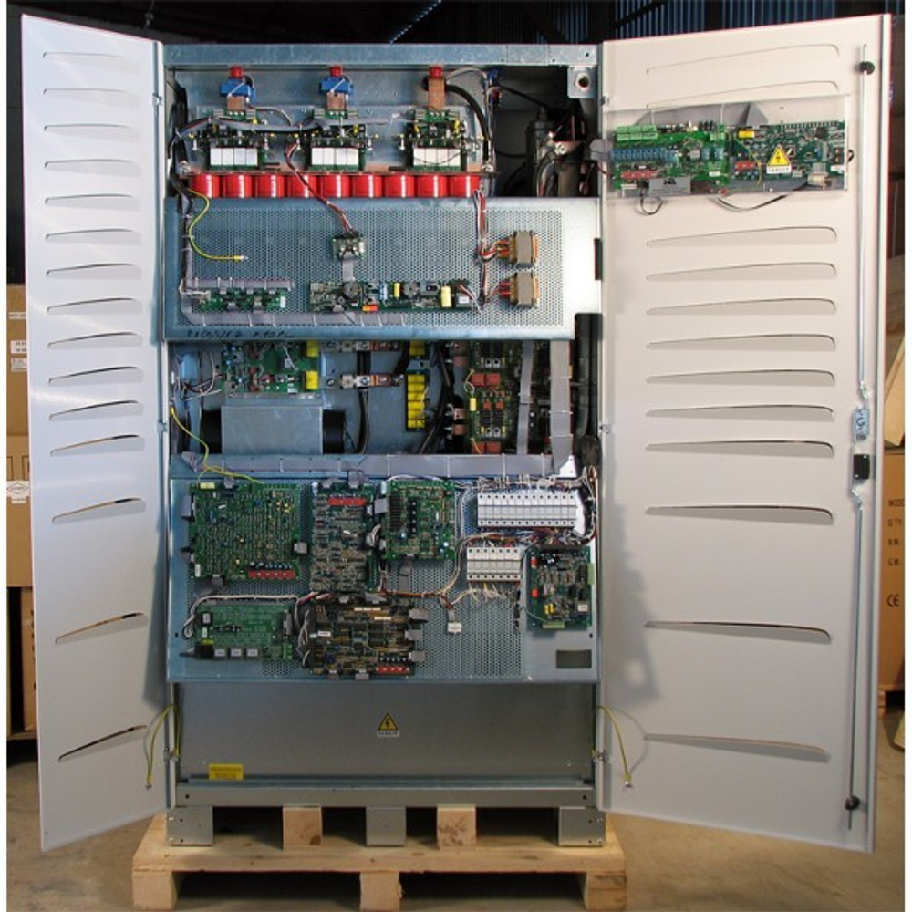 N-Power Evo 800 12p/s ─ трехфазный ИБП 800 кВА