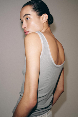 ZARA ФУТБОЛКА В РУБЧИК С БРЕТЕЛЯМИ, СЕРЫЙ