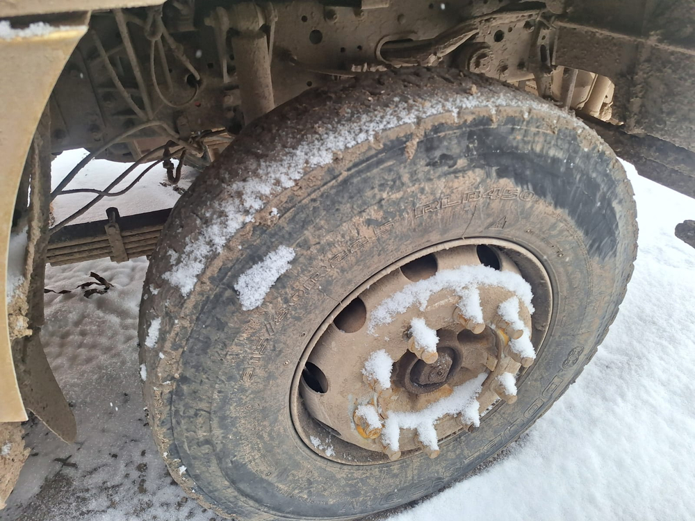 Shacman (Shaanxi) SX* 6x4 Седельный тягач SX42584V324 (Дизельный, 11,6 л, 423 л.с., МТ)