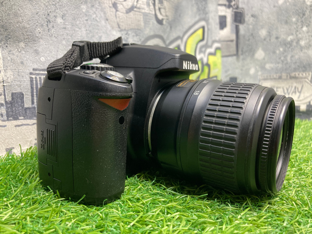 Nikon D40 kit 18-55mm 3.5-5.6G II ED 20.500 кадров