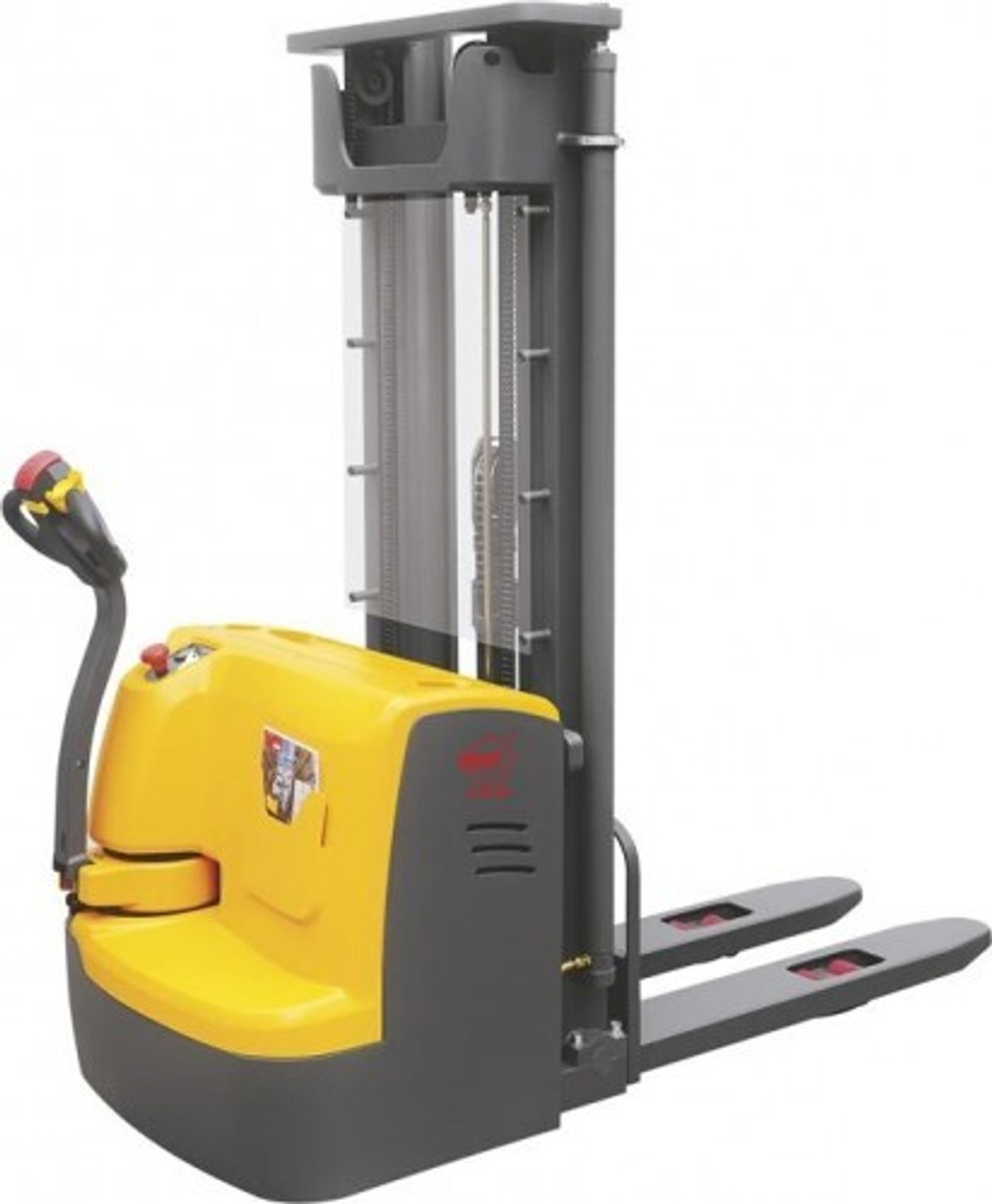 Самоходный штабелер Xilin CDDR15-III 1,5 т 4,5 м (сопровождаемый) 1010948