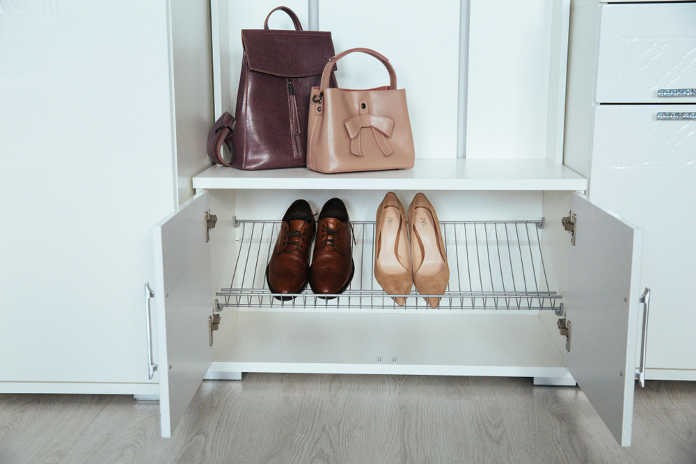 Прихожая с зеркалом комплект мебели Белый Поры Дерева/Белый Глянец, Тиффани, 200,1х51х205,6 см RINNER мебельная фабрика