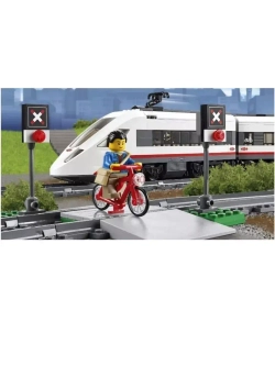 Конструктор Сити Скоростной пассажирский поезд 610 деталей