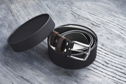 Ремень из текстурной итальянской кожи, цвет «фантом», хромированная пряжка