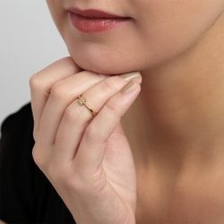 "Экс" кольцо в золотом покрытии из коллекции "Э" от Jenavi