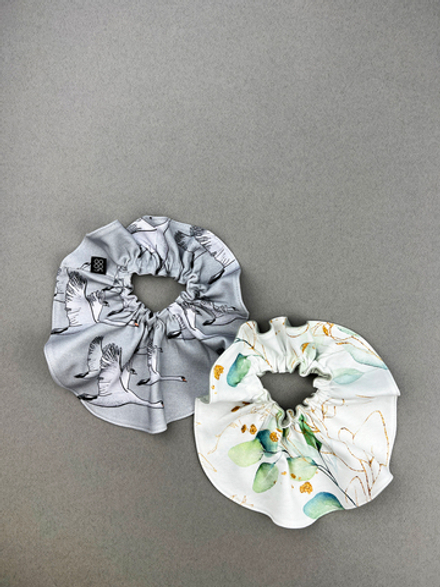 Нагрудник сет из 2х LooJoo Журавли / Серый шелк и Ветви / Шалфей