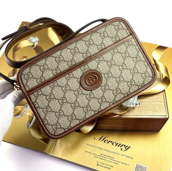 Миниатюрная сумка Gucci с переплетенными буквами G