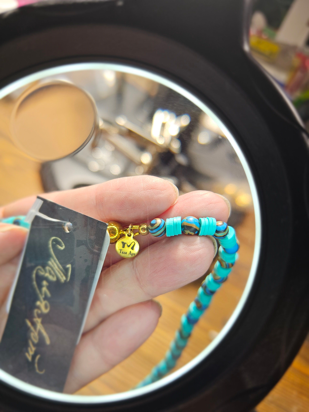 Колье ручной работы из натурального голубого малахита и каучука " Пестрая лента"