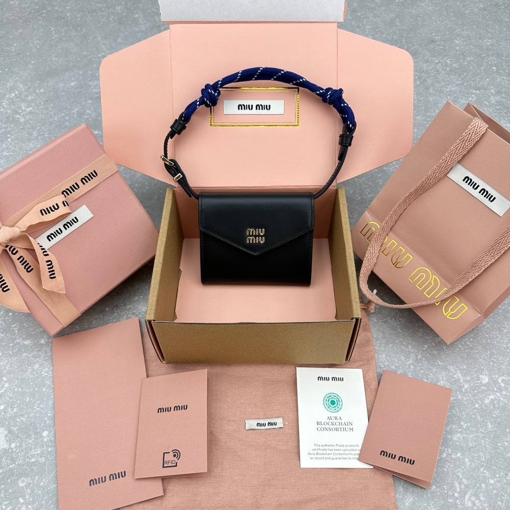 Miu Miu Wallet 10 cm