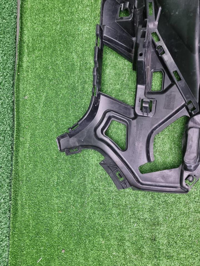 Кронштейн ПТФ правый BMW X1 F48 (2019-2022)