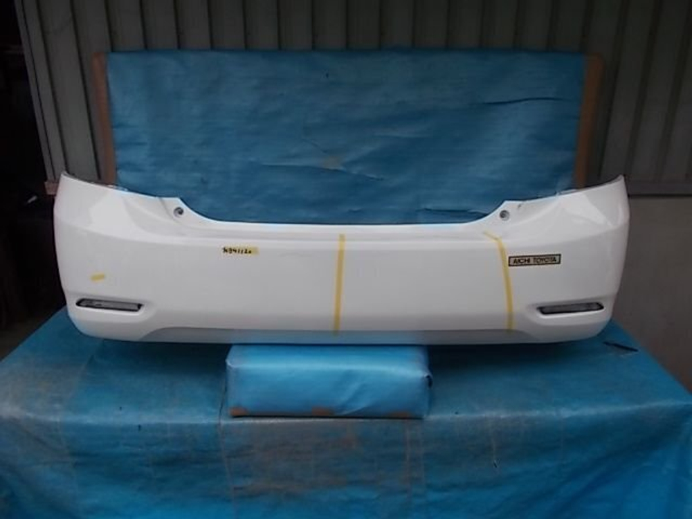 бампер задний Toyota Allion NZT260 ZRT265
