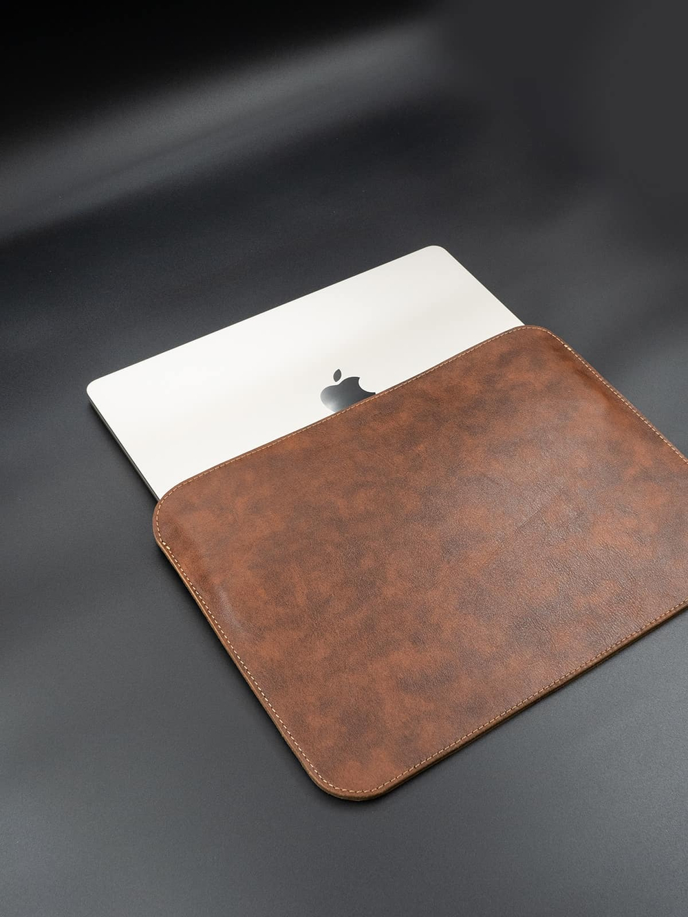 Чехол из натуральной кожи для MacBook pro 14 дюймов 2023 цвет виски
