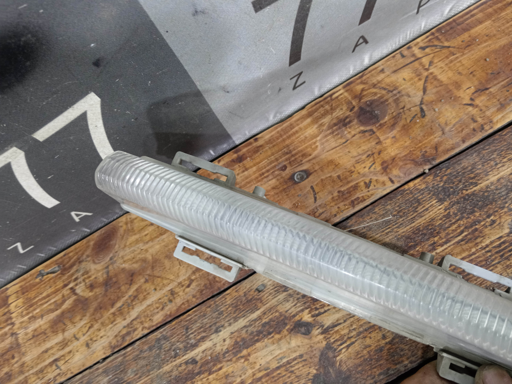 ДХО левый Mercedes C-Class (W204) 11-15 Б/У Оригинал A2049068900