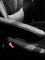 Чехлы Люкс DAF XF 106 (экокожа, черный цвет, черная вставка)