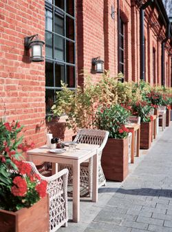 Уличный настенный светильник Maytoni Salamanca O031WL-01BR