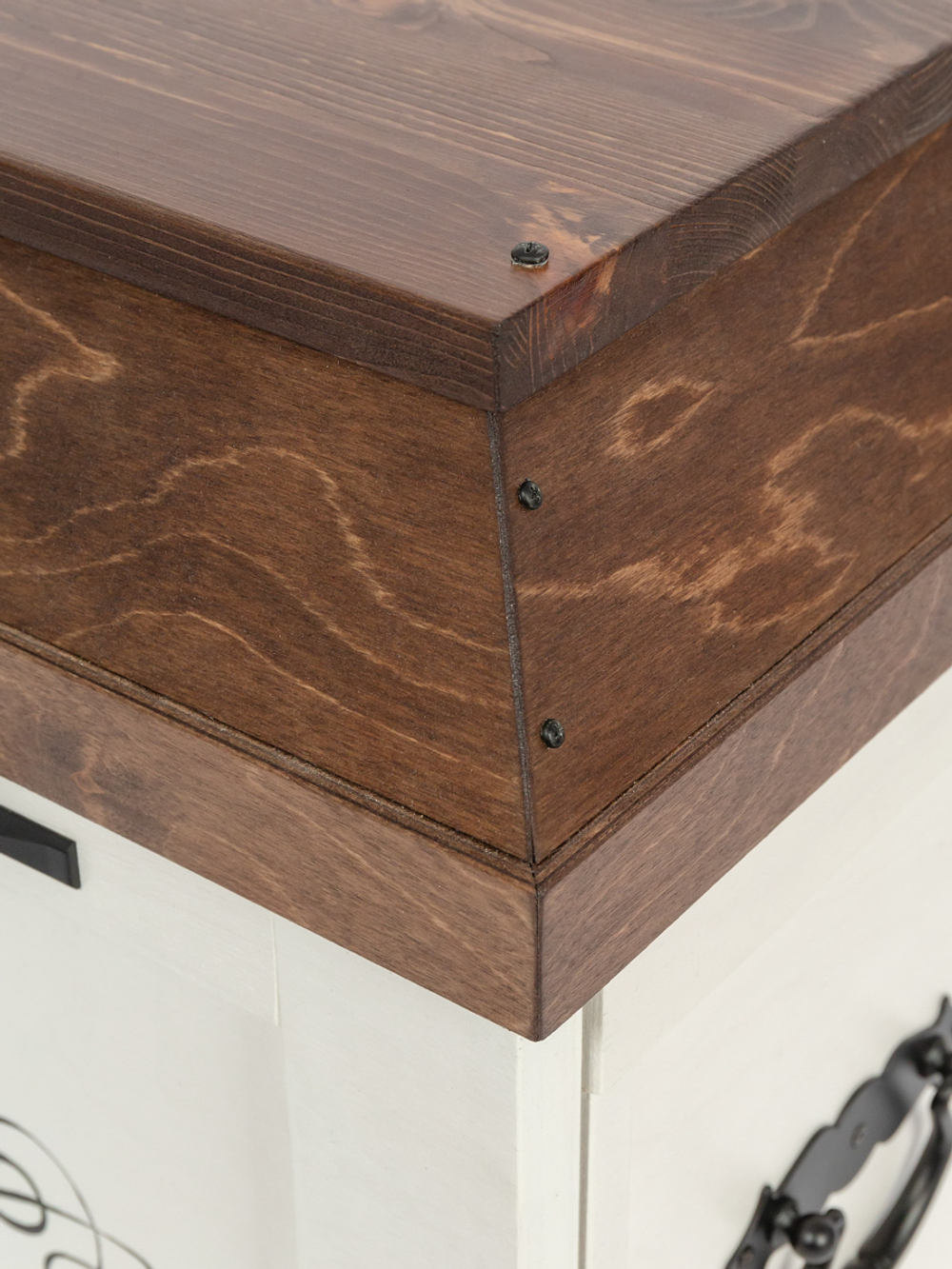 Ларец-сундук Светлогоры белый с вензелем