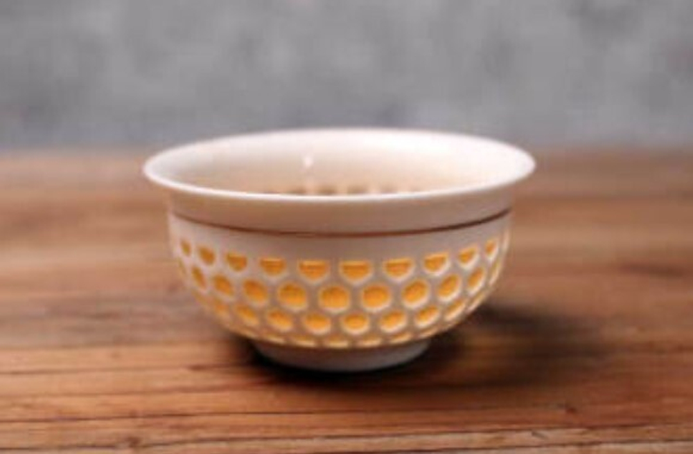 242091 Пиала РИСОВЫЙ ФАРФОР "Улей",фарфор 100мл. Диаметр 6,5см высота3см. Цвет белый, цветной узор