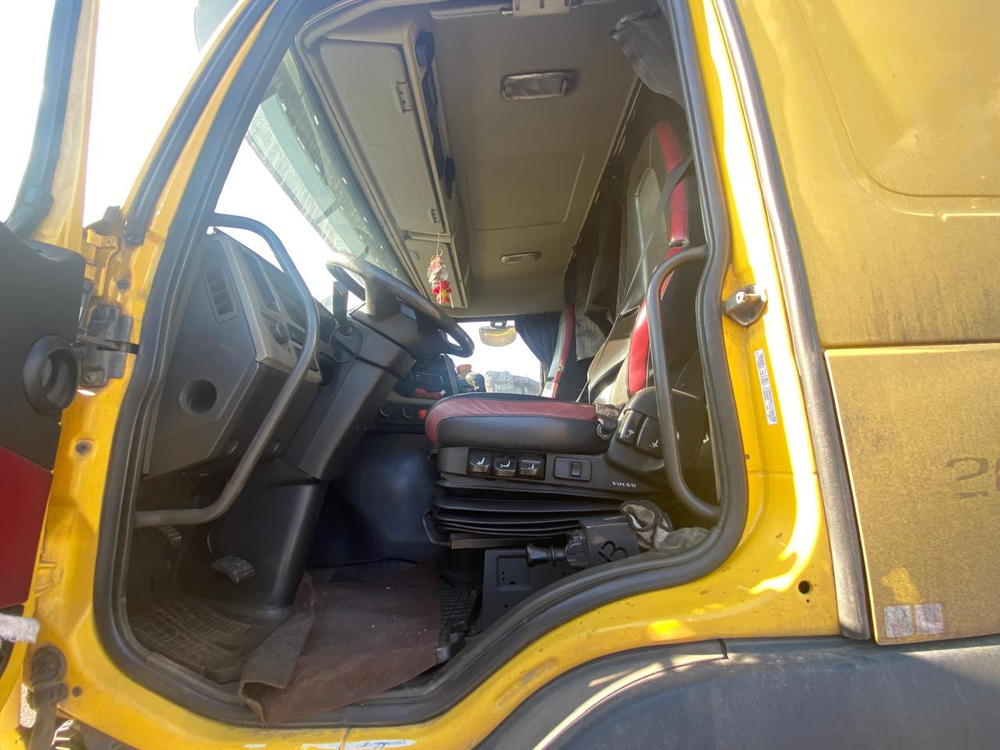 Volvo FM 6x4 Седельный тягач FM-TRUCK (Дизельный, 12,8 л, 428 л.с., МТ)