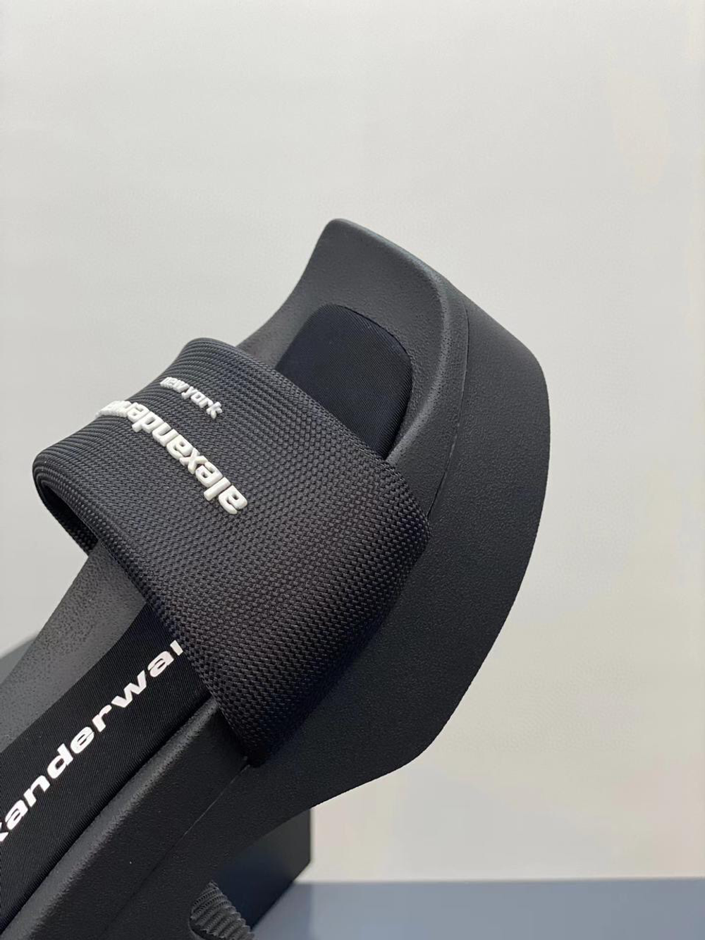 Сабо AlexanderWang