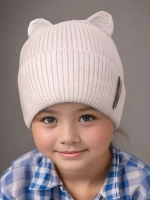 Шапка вязаная демисезонная с ушками