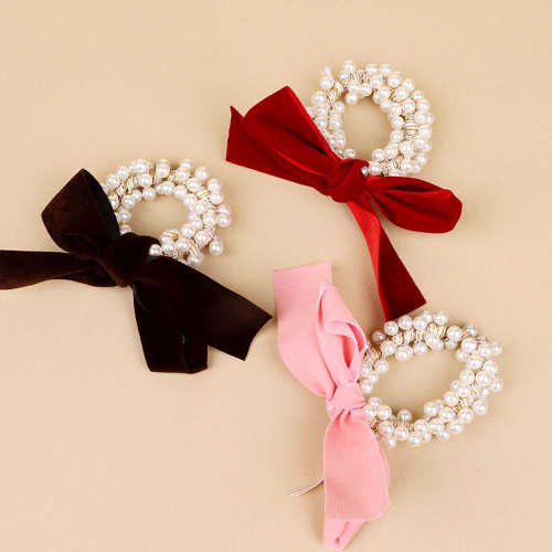 Резинка для волос Бант с бусинами