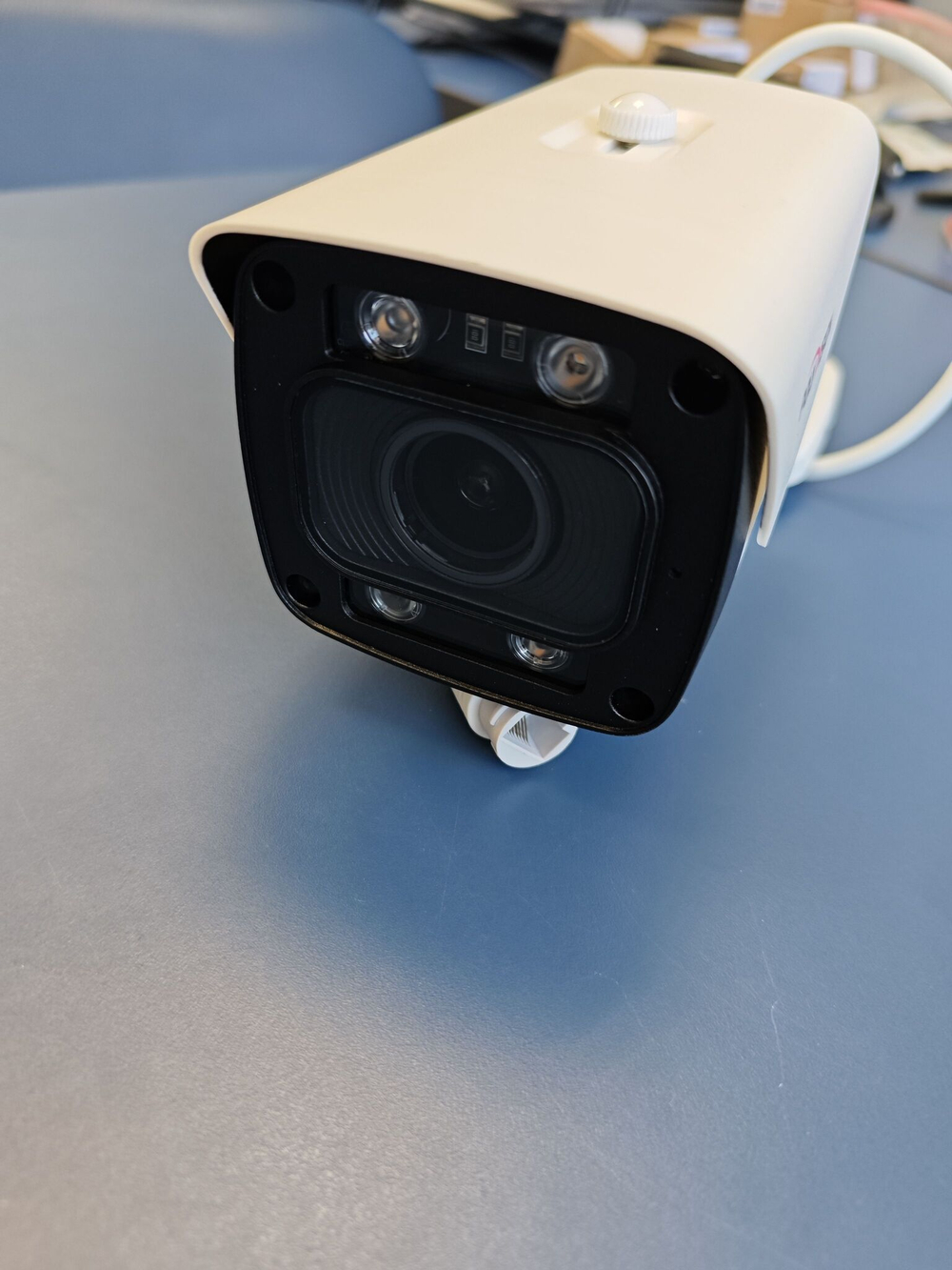 PVC-IP5Z-WNZ5PF Уличная IP-камера 5Мп, моторизированный объектив 2.7-13.5мм