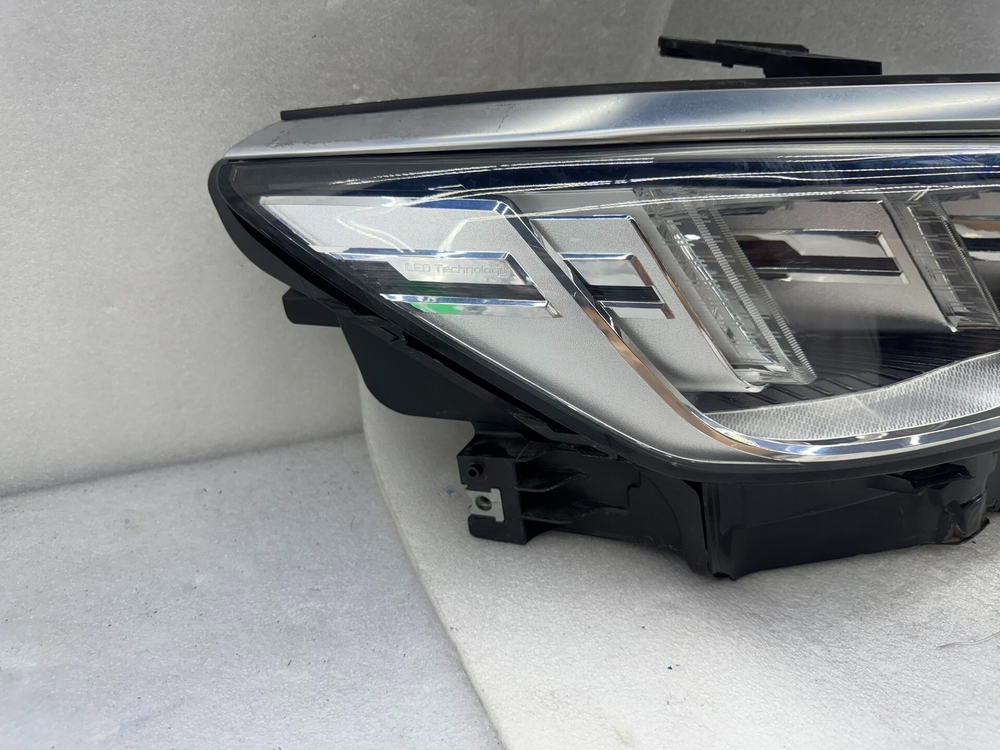 Фара правая LED BYD Song Pro оригинальная