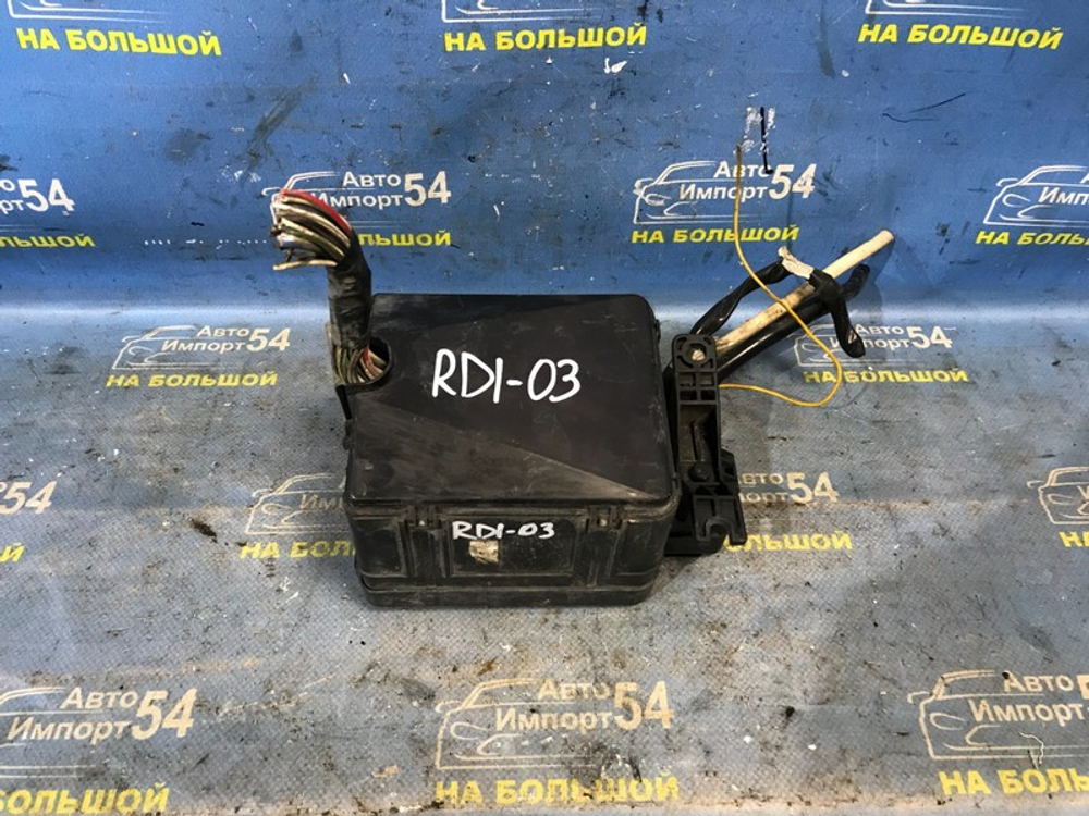 Блок предохранителей подкапотный Honda CRV 1997