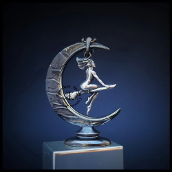 Кулон - подвеска "Ведьмочка" с подставкой