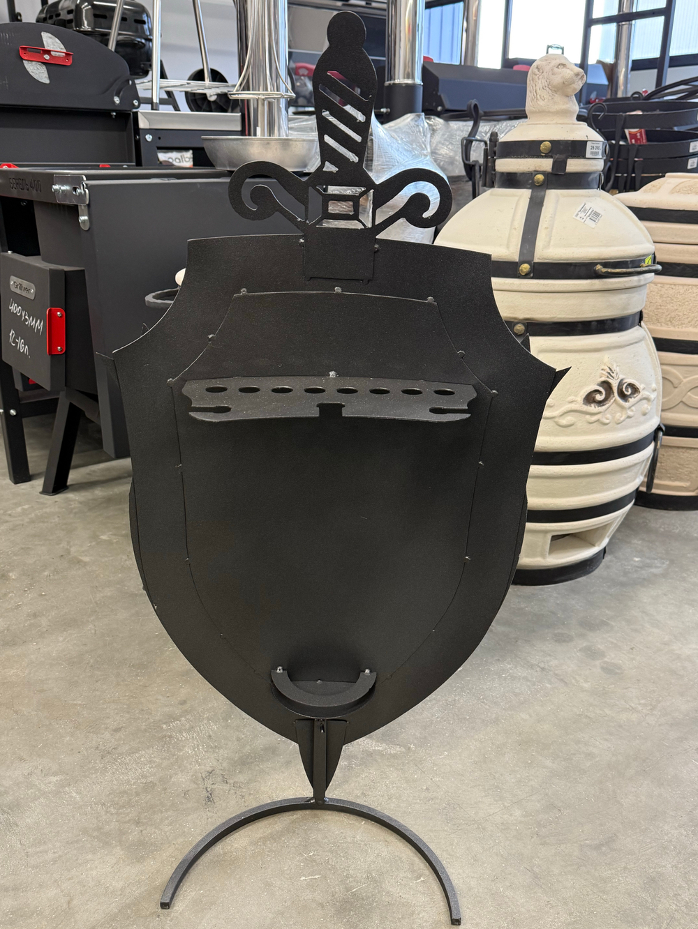 Щит кованный