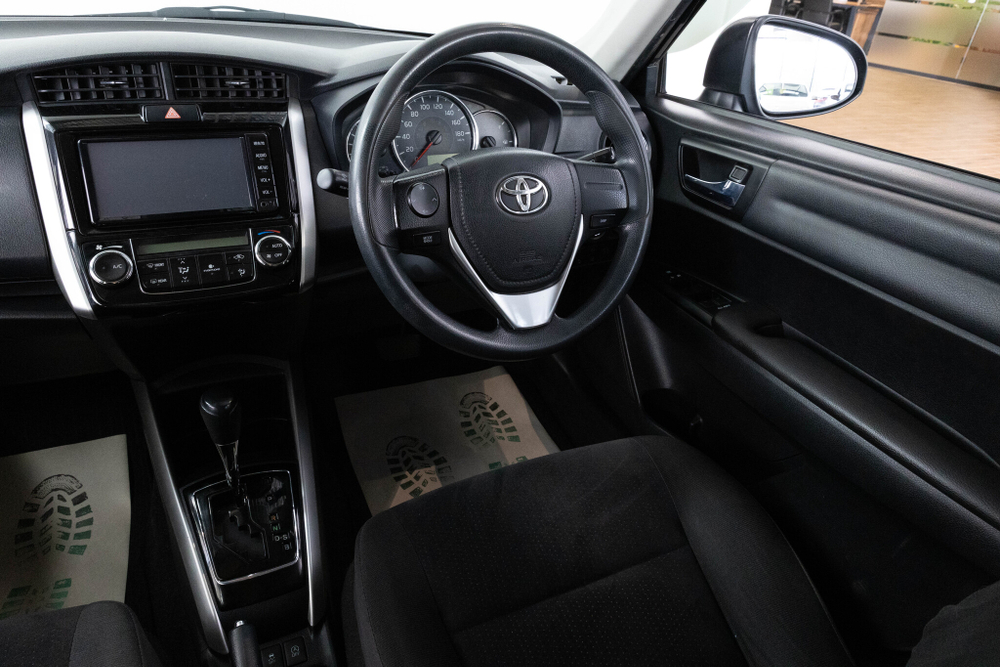 Toyota Corolla Fielder, 2017 год