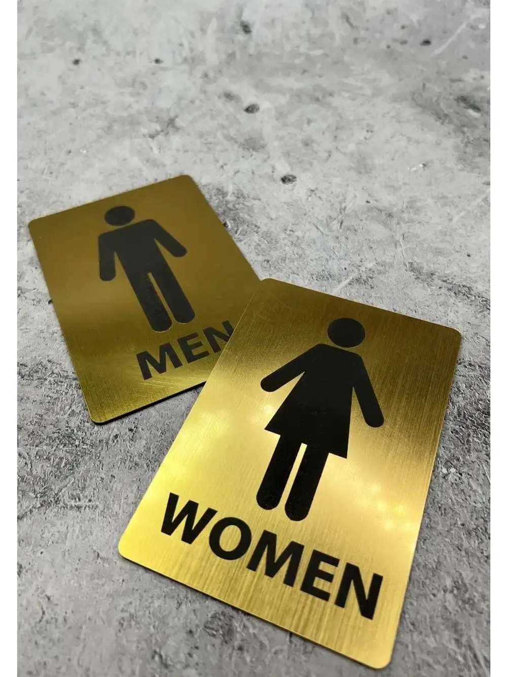 Табличка Туалет