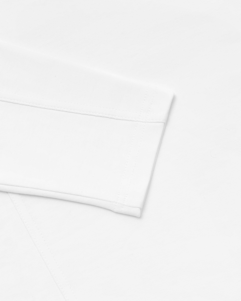 Лонгслив Regular t-shirt белый