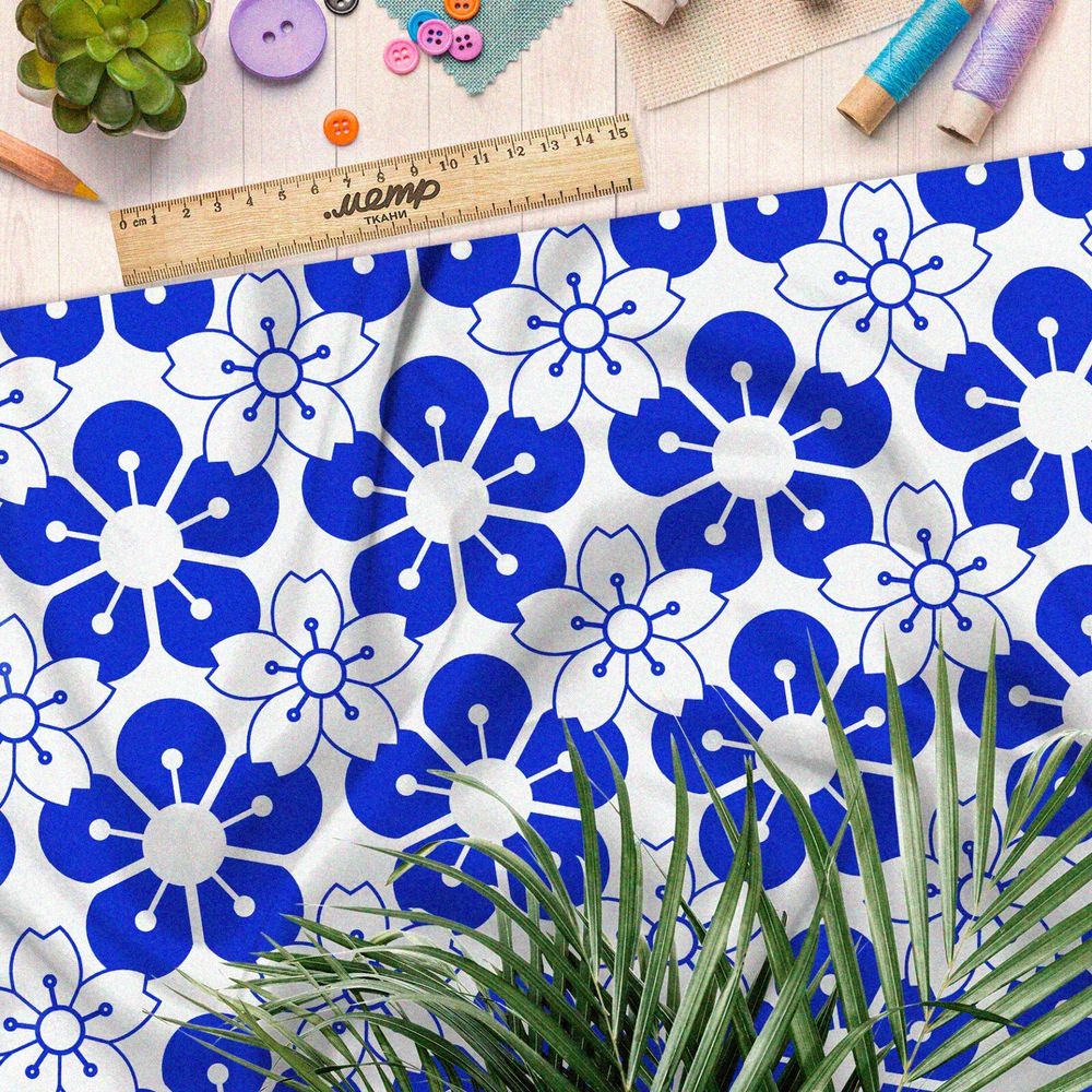 Ткань кулирная гладь белые и синие цветы на белом фоне