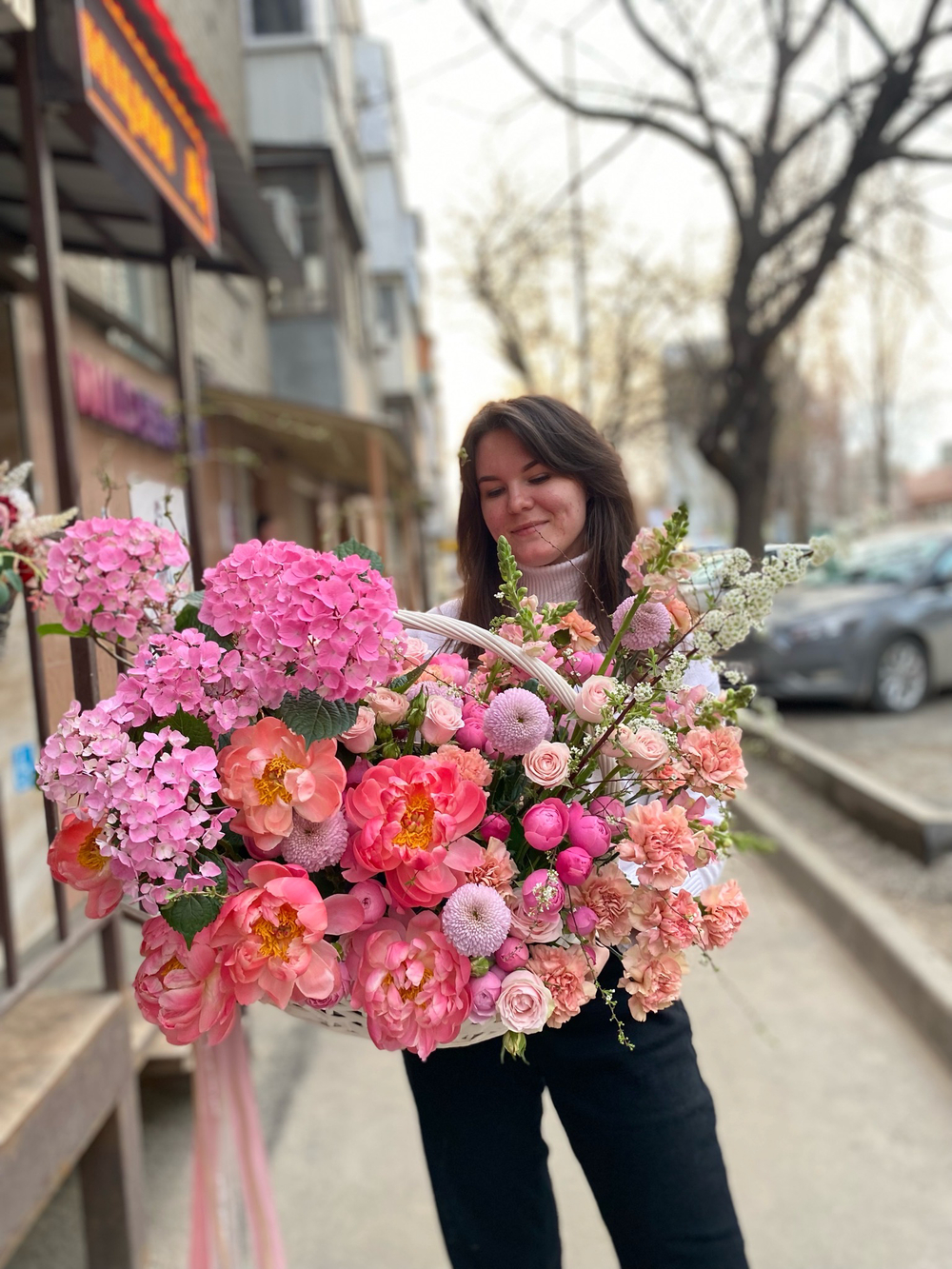 Цветы в корзине «Сказка»