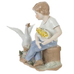 GAEM Фигурка декоративная "Мальчик и гусь", L18 W9 H18 см