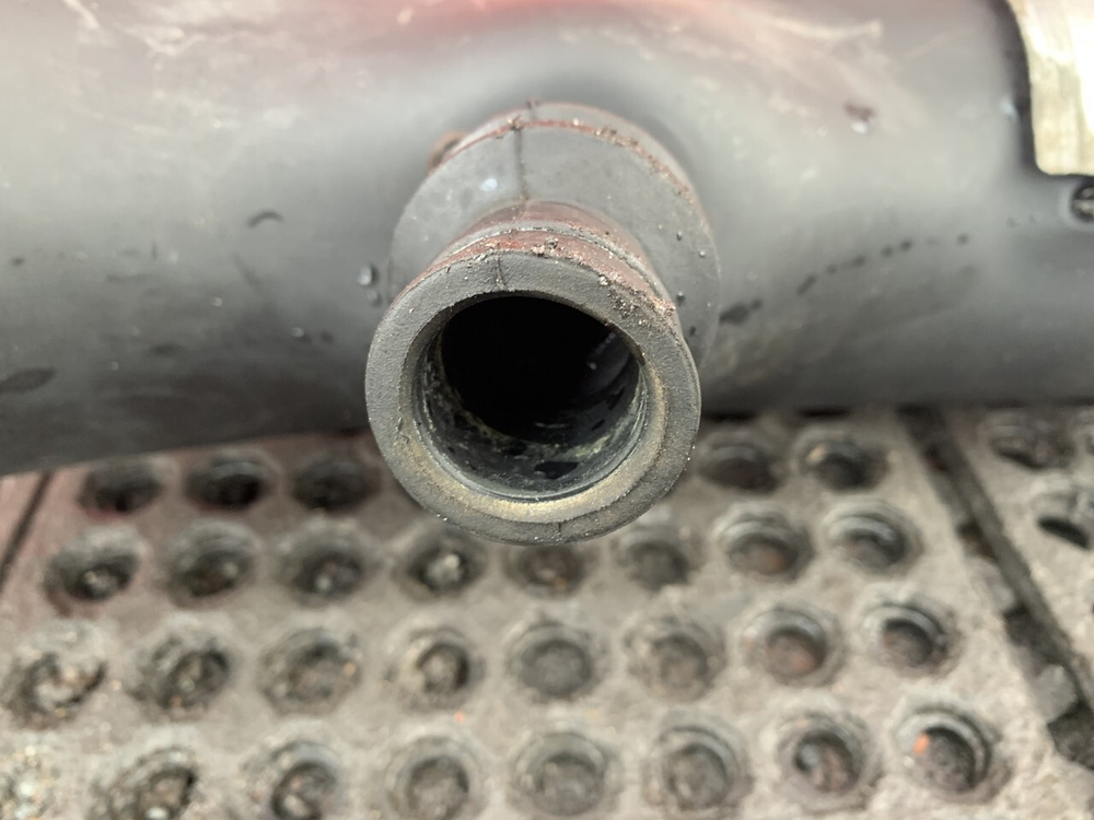 Патрубок воздушного фильтра 2017г