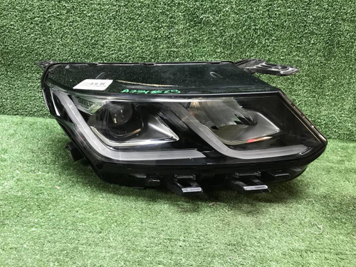 Фара правая Geely Coolray (2019-2024) LED