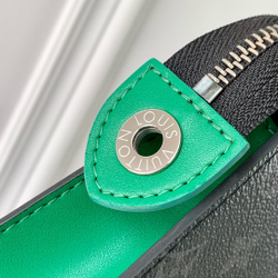 Louis Vuitton Pochette Voyage MM