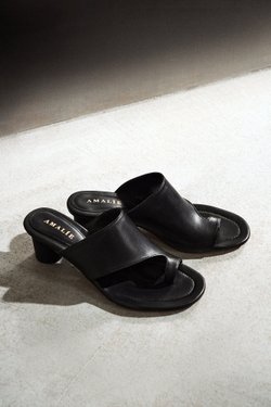 Мюли на низком каблуке из натуральной кожи AFINA / черный