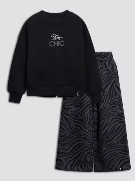 Спортивный костюм для девочки в школу