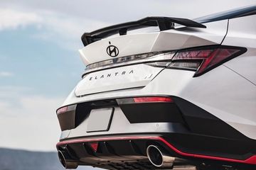 Спойлер N Line Style Hyundai Elantra 2020+ чёрный глянец